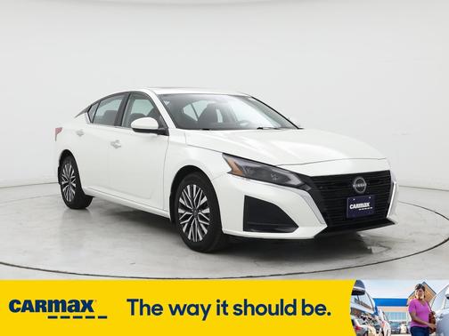 2023 Nissan Altima SV