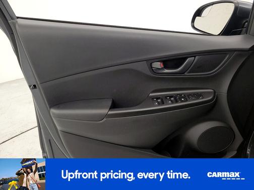 2022 Hyundai KONA SE