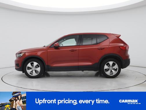 Red 2020 Volvo XC40 T4 Momentum