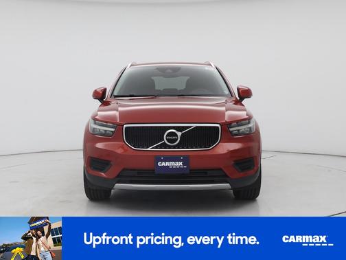 Red 2020 Volvo XC40 T4 Momentum