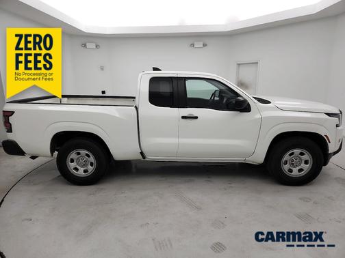 White 2024 Nissan Frontier S
