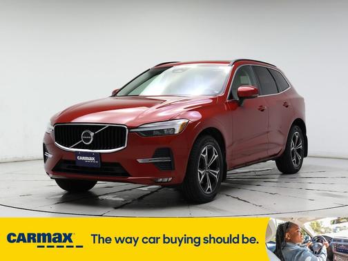 2022 Volvo XC60 B5 Momentum