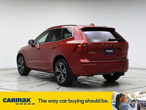2022 Volvo XC60 B5 Momentum