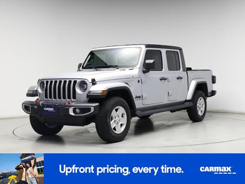 Silver 2022 Jeep Gladiator Altitude