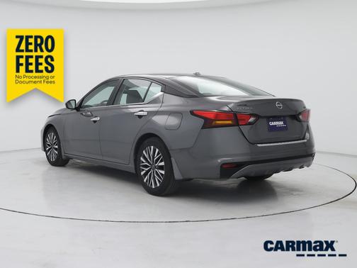 Gray 2023 Nissan Altima SV