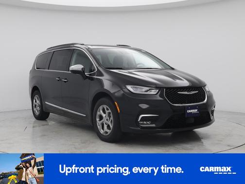 Black 2023 Chrysler Pacifica Limited