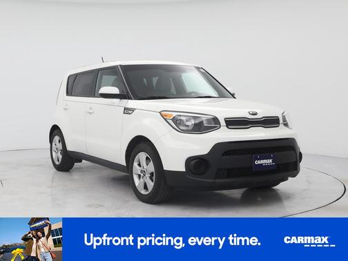 White 2018 Kia Soul