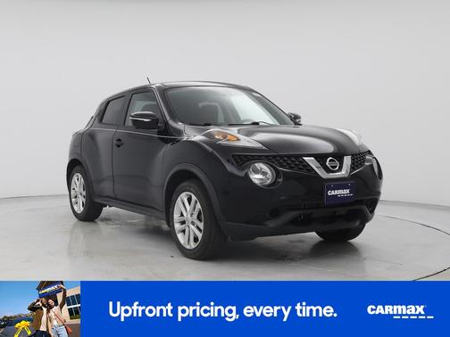 Black 2015 Nissan Juke SV