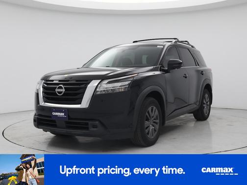 Black 2022 Nissan Pathfinder SV
