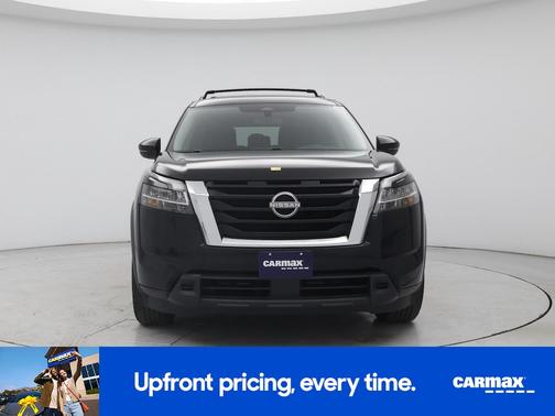 Black 2022 Nissan Pathfinder SV