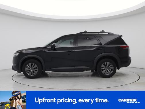 Black 2022 Nissan Pathfinder SV