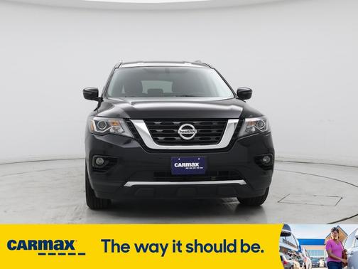 2018 Nissan Pathfinder SV