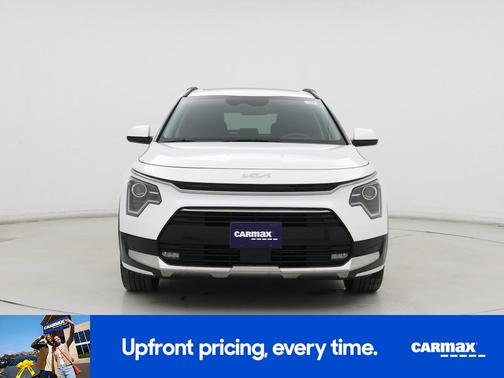 White 2023 Kia Niro EX Touring