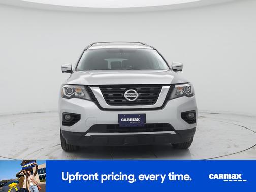 2017 Nissan Pathfinder SL