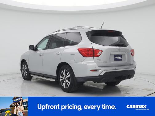 2017 Nissan Pathfinder SL