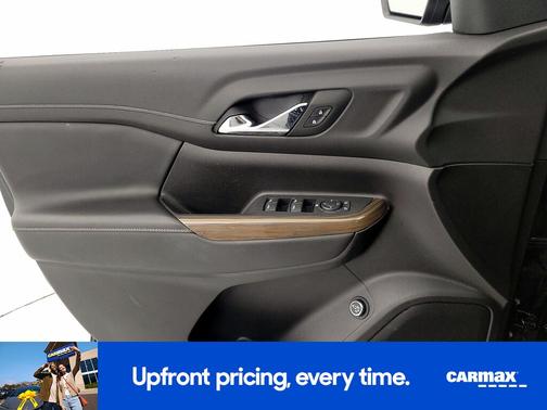 Black 2023 GMC Acadia SLE