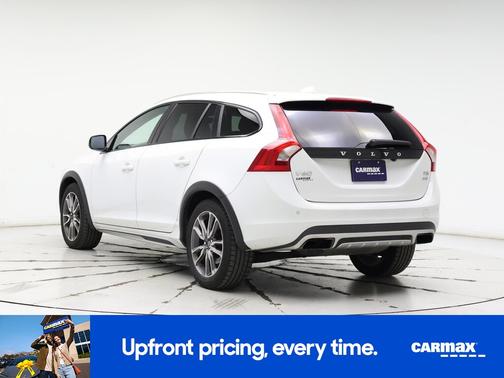 2016 Volvo V60 Cross Country T5