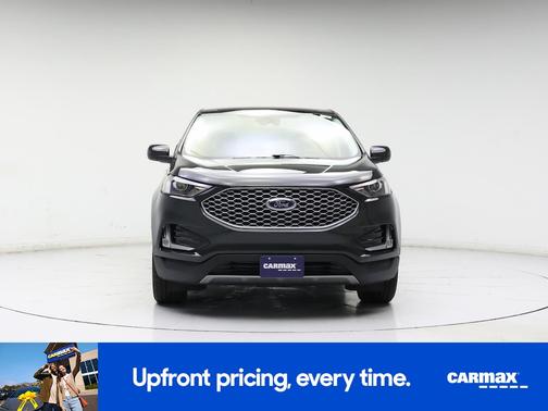 Green 2023 Ford Edge SEL