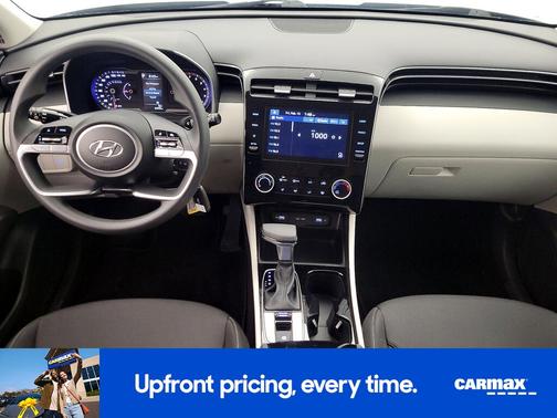 2022 Hyundai TUCSON SE