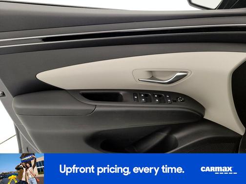 2022 Hyundai TUCSON SE