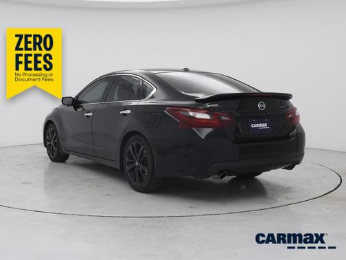 Black 2018 Nissan Altima SR