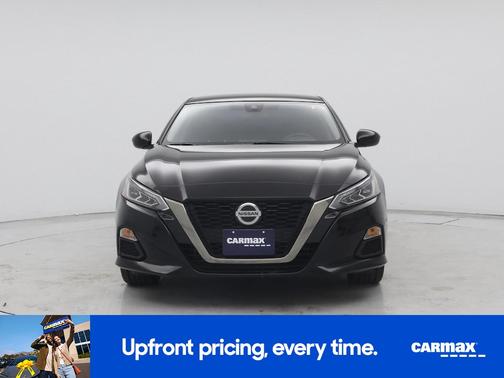 Black 2020 Nissan Altima SR