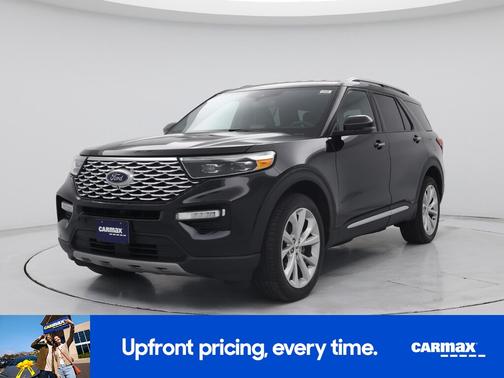 Black 2022 Ford Explorer Platinum