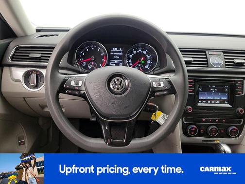 2016 Volkswagen Passat S