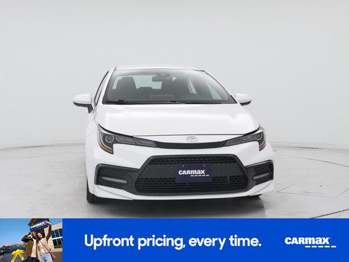 White 2020 Toyota Corolla SE