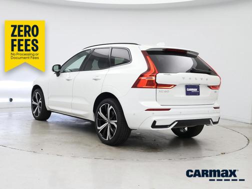 White 2023 Volvo XC60 B5 Ultimate Dark Theme