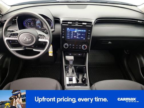 2022 Hyundai TUCSON SE