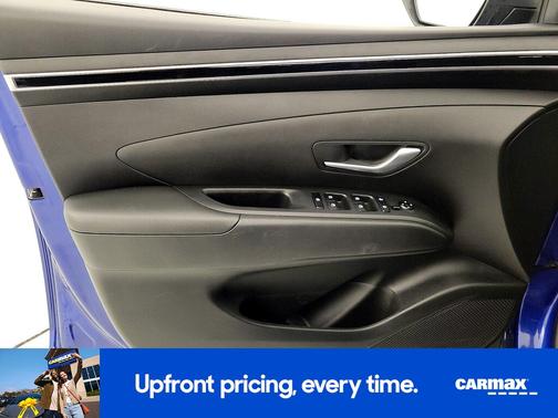 2022 Hyundai TUCSON SE