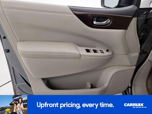 2016 Nissan Quest SV