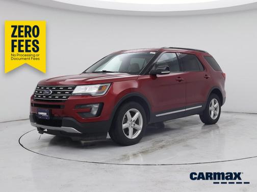 Red 2016 Ford Explorer XLT