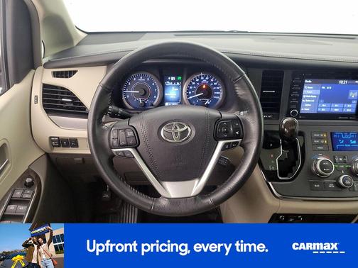 2018 Toyota Sienna XLE