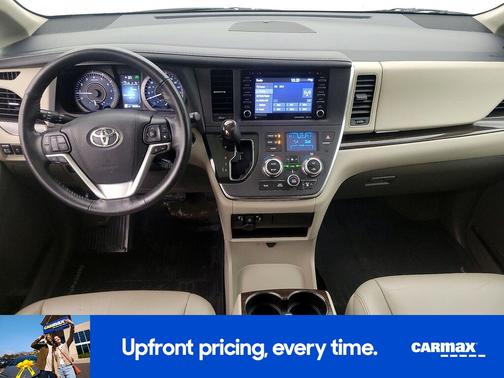 2018 Toyota Sienna XLE