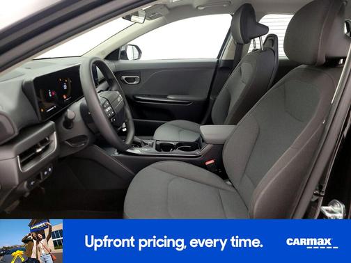 Black 2025 Kia K4 LX