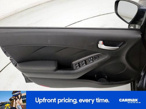 2017 Kia Forte5 LX