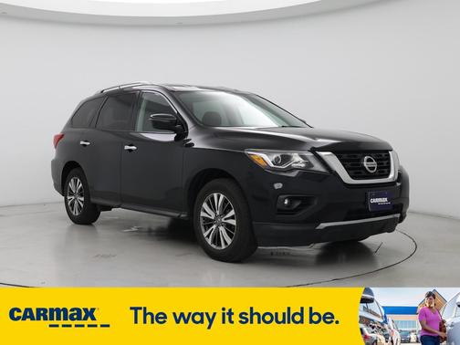 2018 Nissan Pathfinder SV