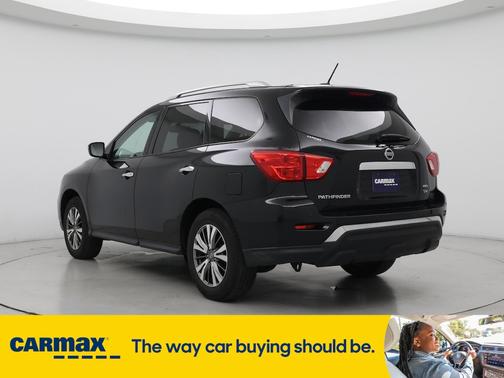 2018 Nissan Pathfinder SV