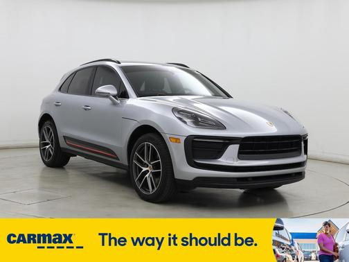 2022 Porsche Macan Base (PDK)