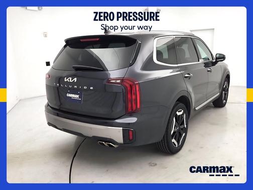 Gray 2025 Kia Telluride S