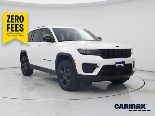 White 2024 Jeep Grand Cherokee Altitude