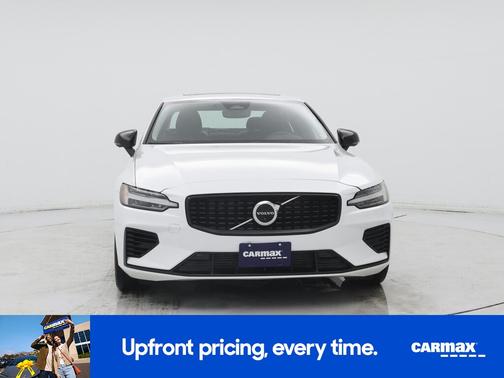 2023 Volvo S60 Recharge Plug-In Hybrid T8 Plus Dark Theme