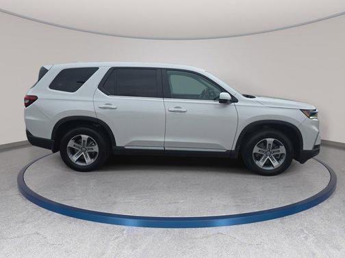 Platinum White Pearl 2025 Honda Pilot EX-L