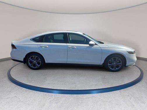 Platinum White Pearl 2023 Honda Accord EX