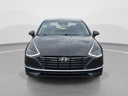 2022 Hyundai SONATA SE