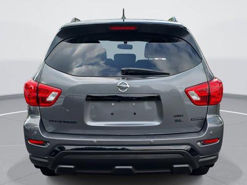 2018 Nissan Pathfinder SL