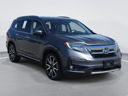2022 Honda Pilot Touring 8-Passenger