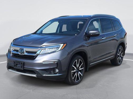 2022 Honda Pilot Touring 8-Passenger